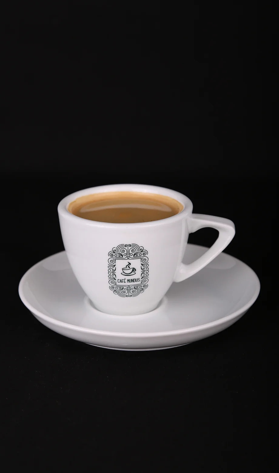 Ein Tasse mit einem doppelten Espresso aus dem Café Mundus
